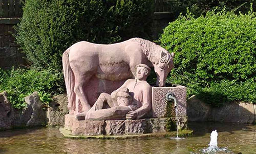 Brunnen in Hainstadt